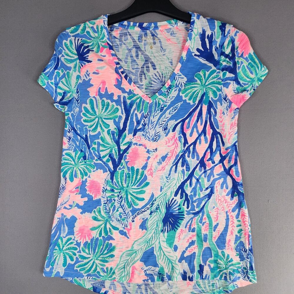 Lilly Pulitzer coral design "Jet Stream" V-neck Etta size XS 100% Cotton NWOT